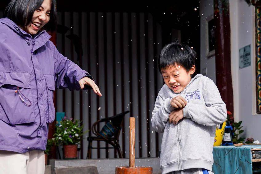 最炫小苹果高潮版情不自禁完整版-第2张图片-太平洋在线下载